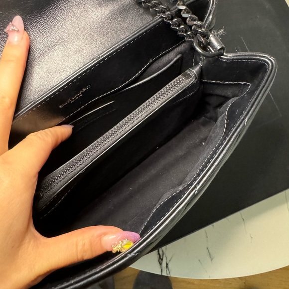 YSL LouLou small in black - Picture 3 of 7